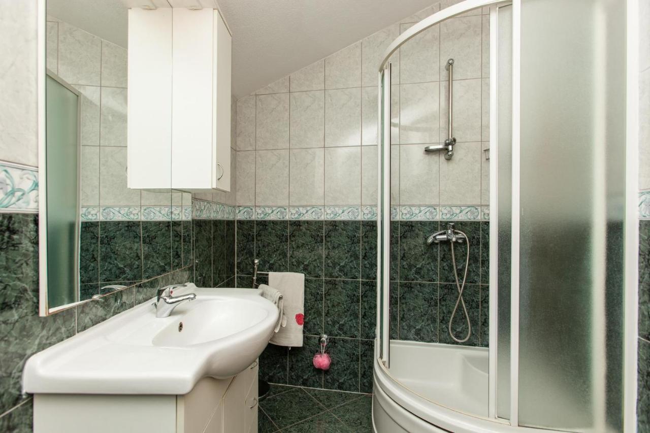 Holiday Home Beata Trogir Exterior foto